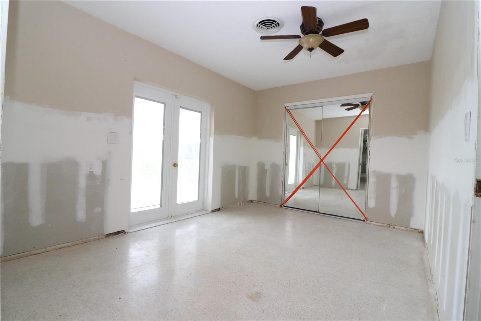 Listing photo id 6 for 12405 4th Street E