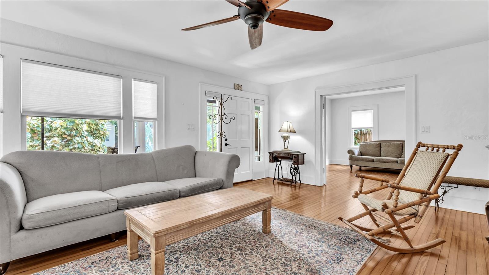 Image 7 of 37 For 325 16th Avenue Ne