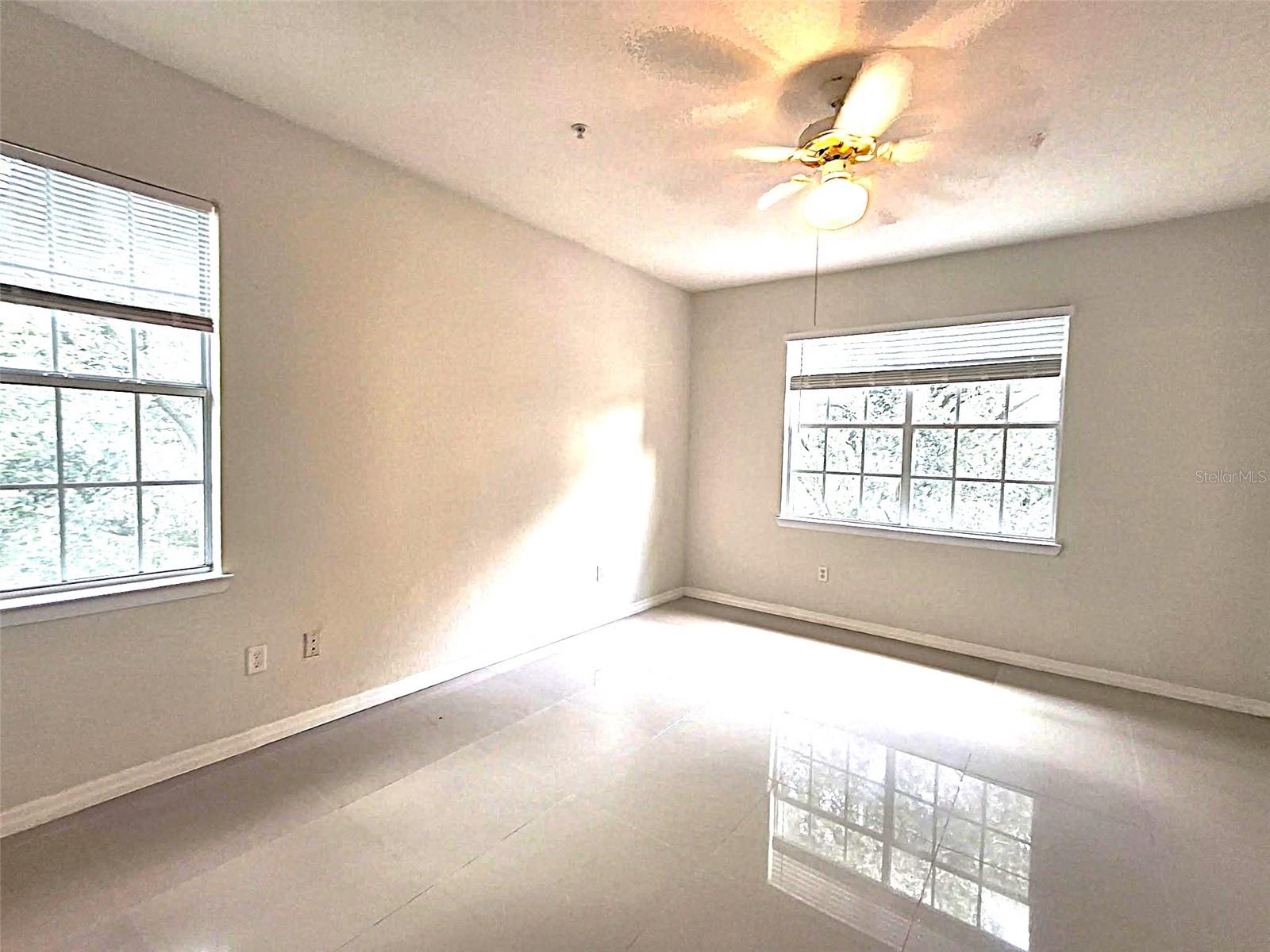 Image 10 of 42 For 13304 Sanctuary Cove Drive 303