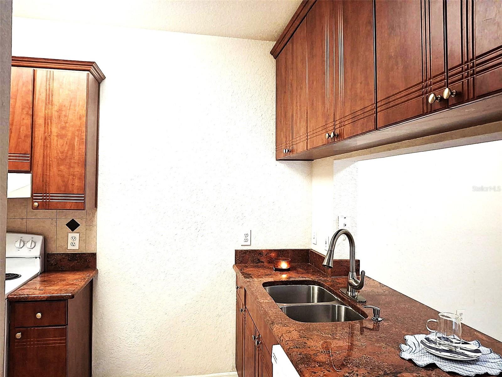 Image 5 of 42 For 13304 Sanctuary Cove Drive 303