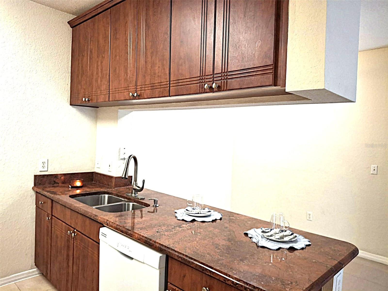 Image 6 of 42 For 13304 Sanctuary Cove Drive 303