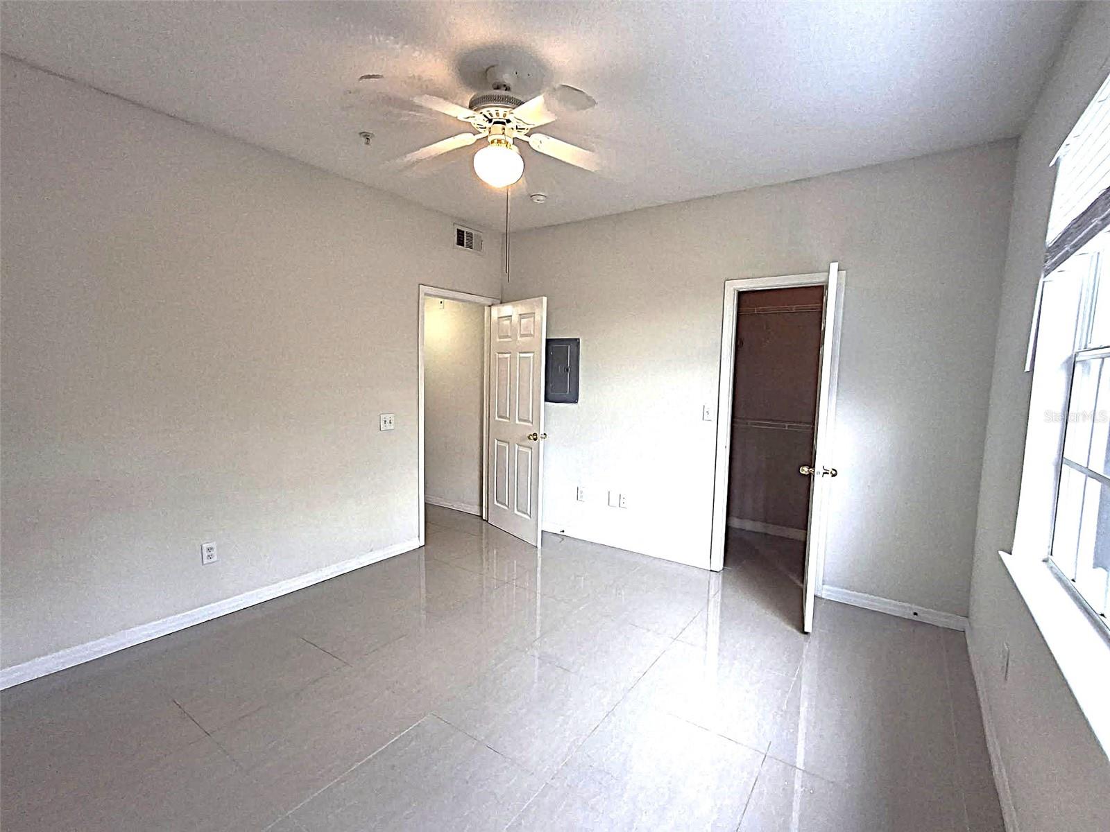 Image 9 of 42 For 13304 Sanctuary Cove Drive 303