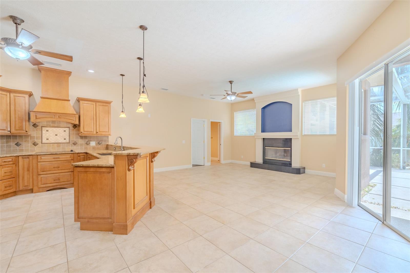 Image 21 of 60 For 4401 Blantyre Place