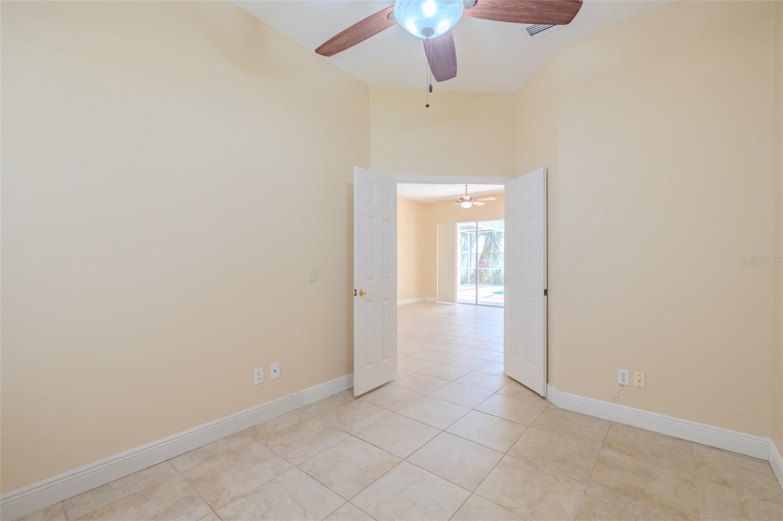 Image 37 of 60 For 4401 Blantyre Place