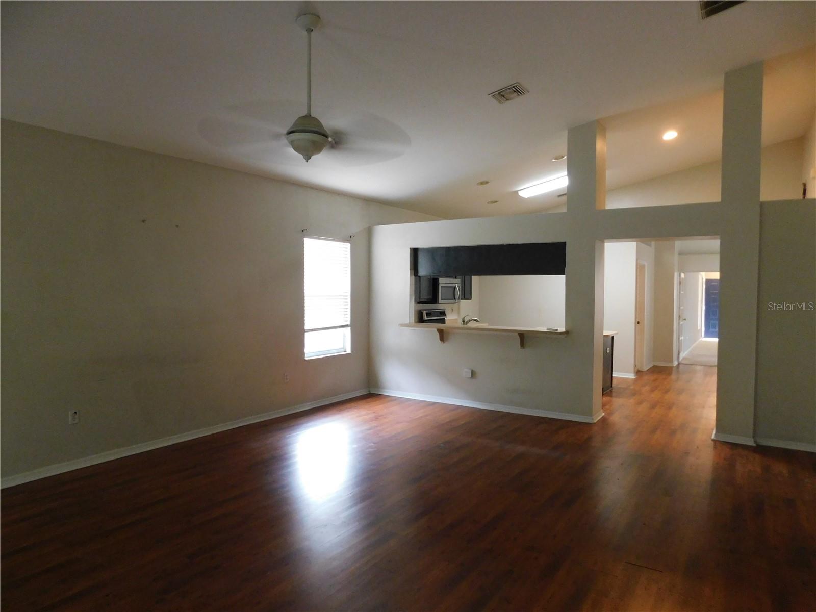 Image 4 of 25 For 19207 Sea Mist Lane