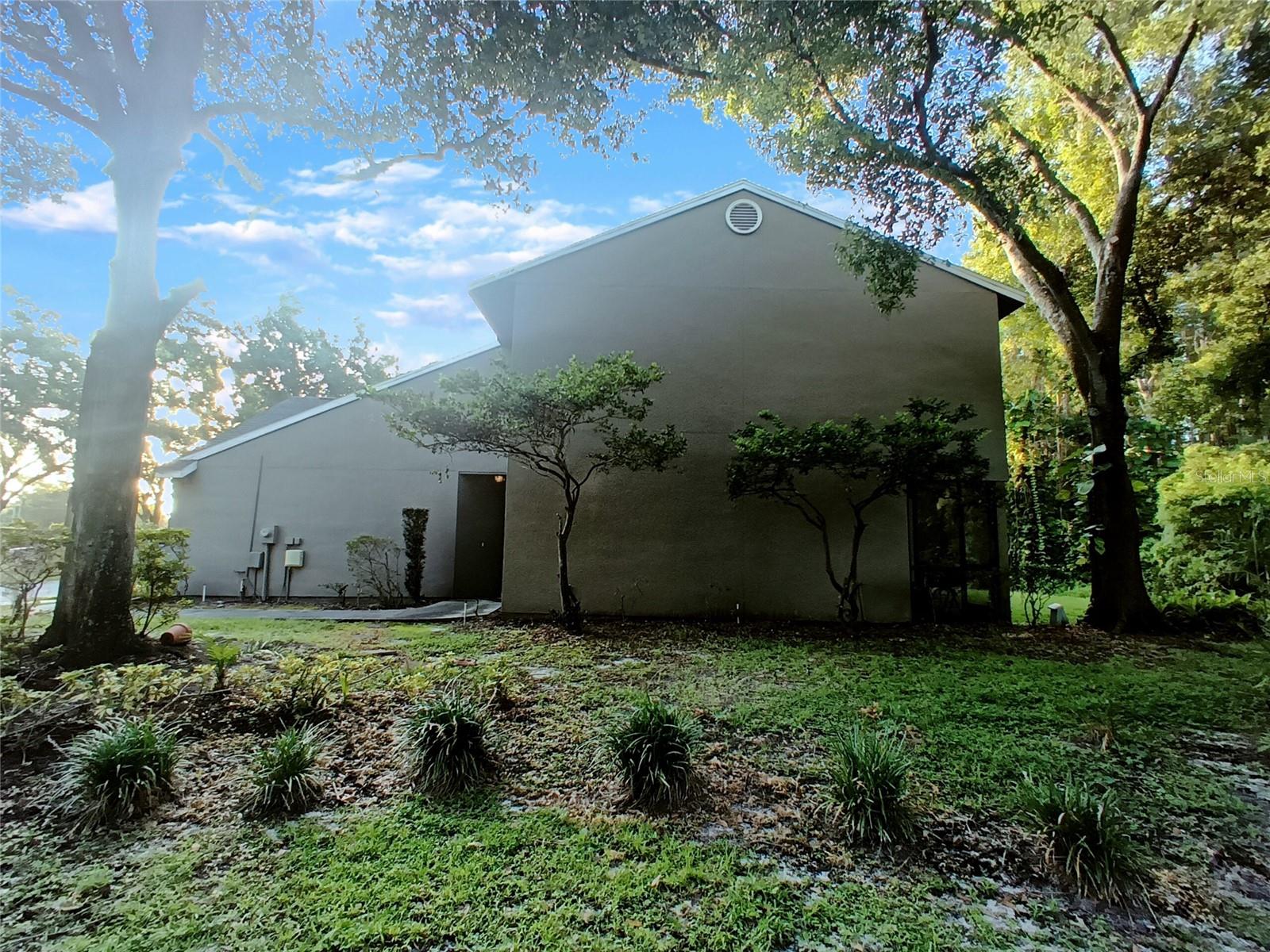 Image 4 of 24 For 5860 Red Cedar Lane