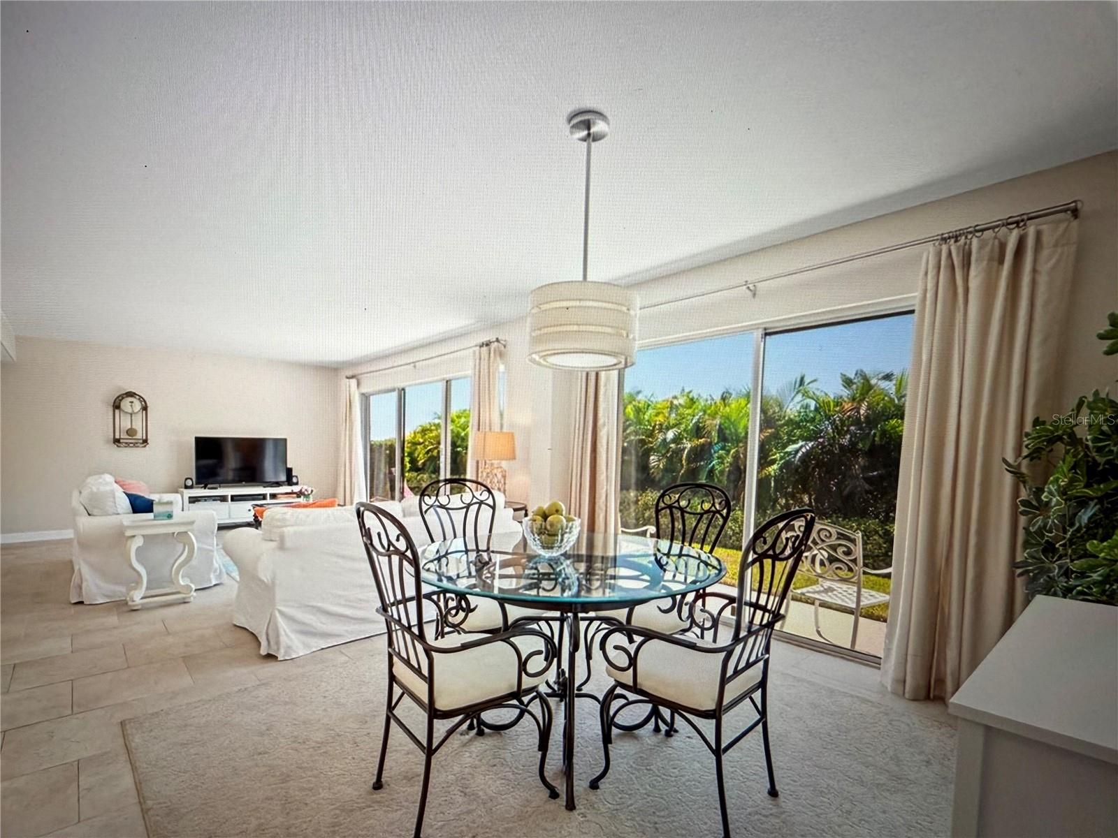 Image 14 of 35 For 1351 Gulf Boulevard 118
