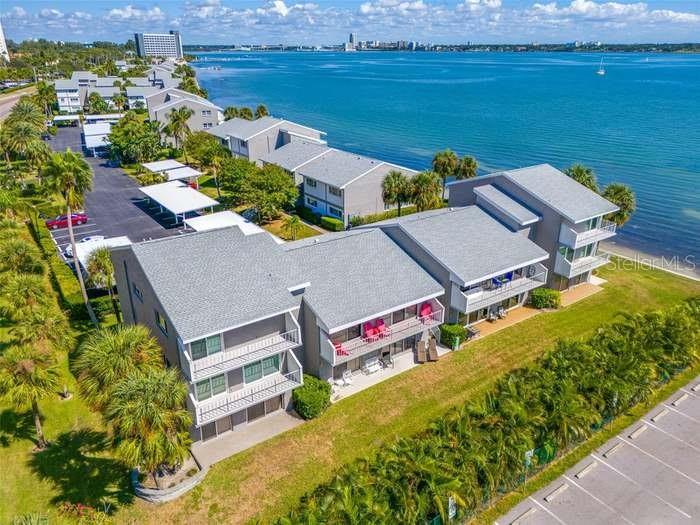 Image 28 of 35 For 1351 Gulf Boulevard 118