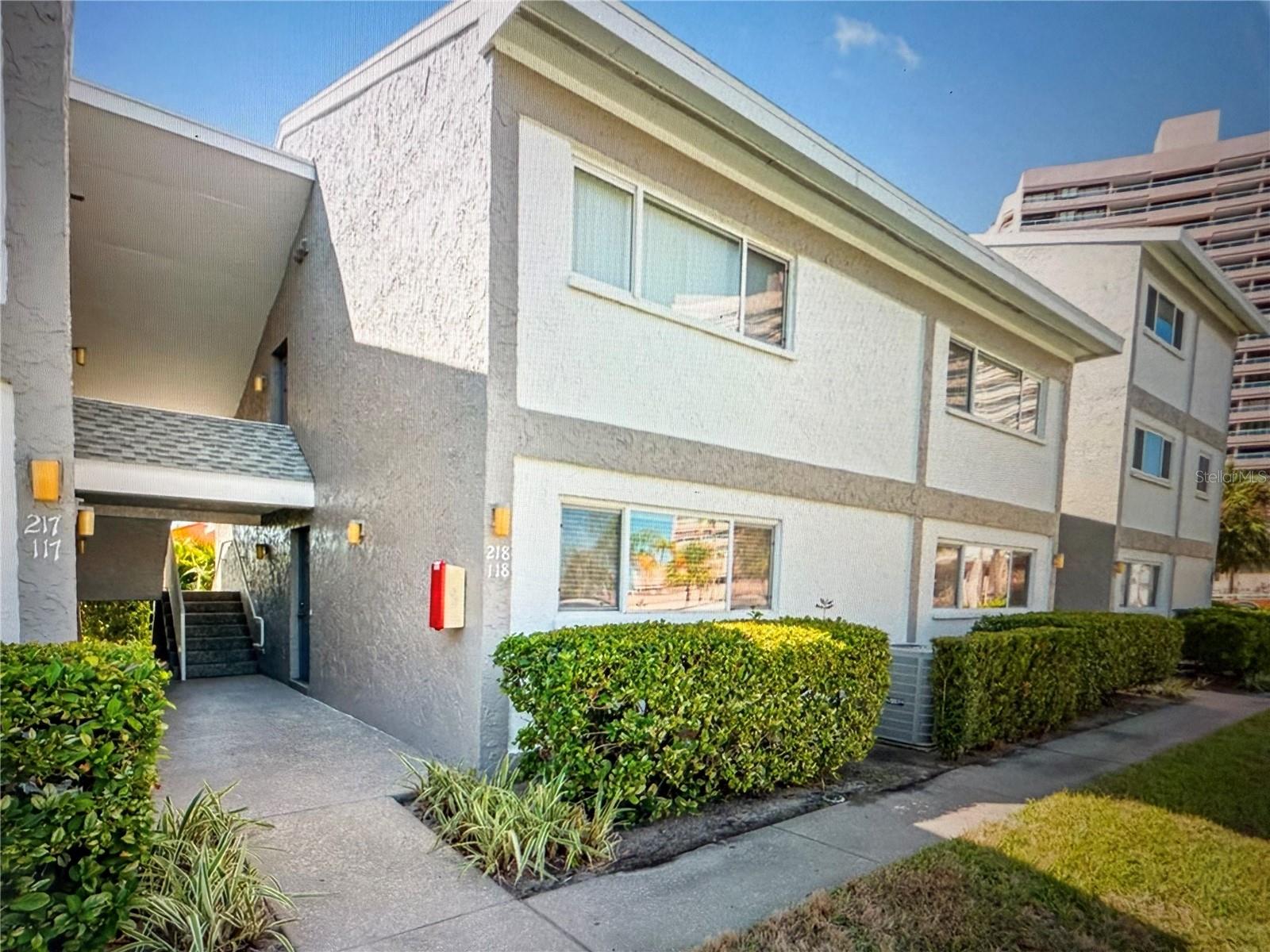 Image 7 of 35 For 1351 Gulf Boulevard 118