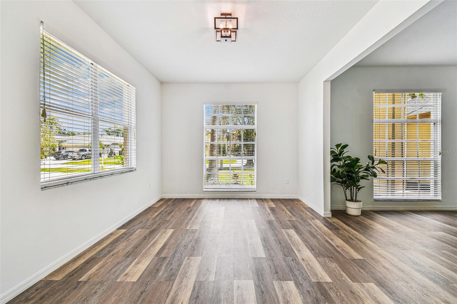 Image 15 of 96 For 27109 Coral Springs Drive