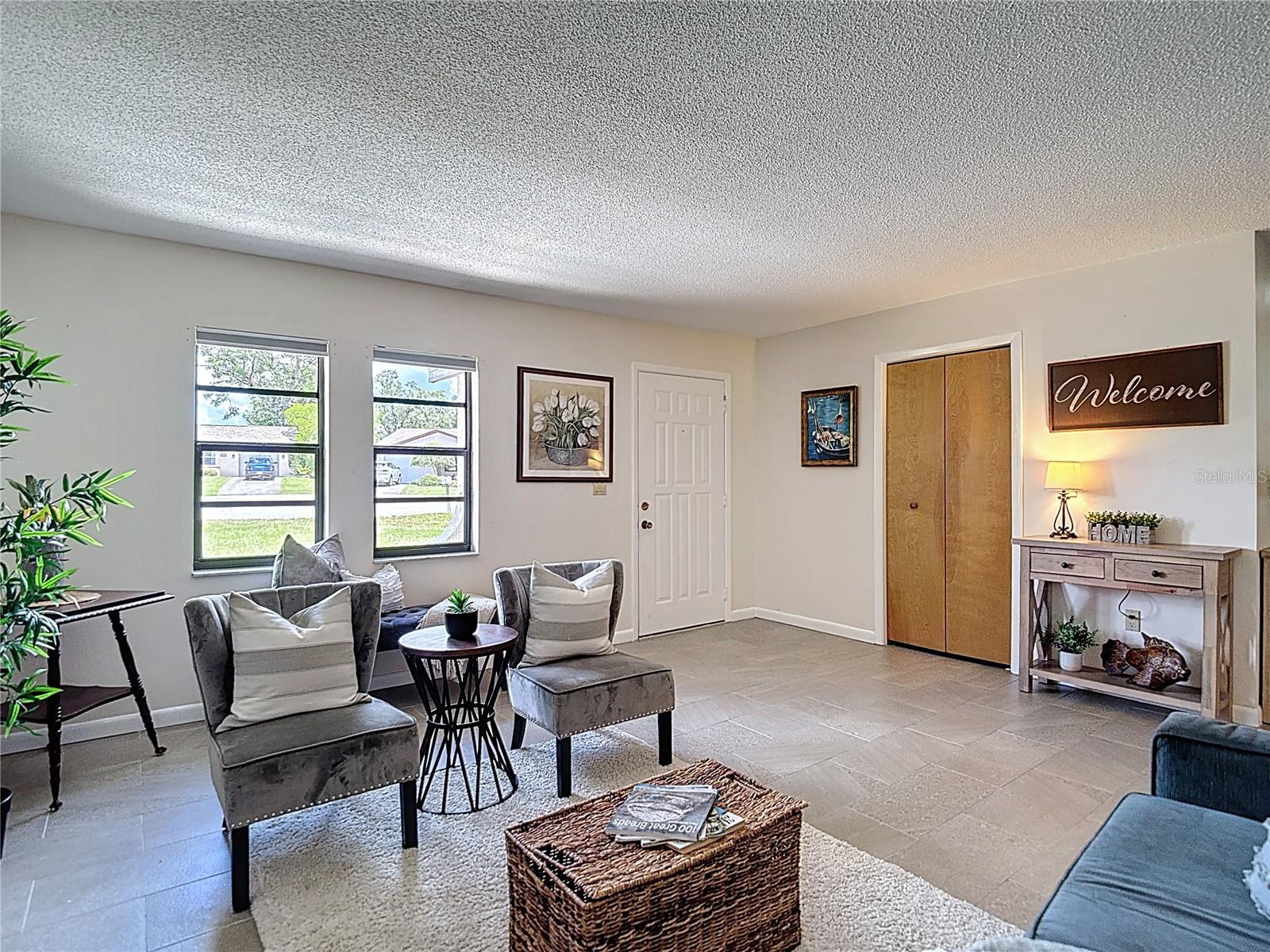 Image 4 of 34 For 6475 Amber Ridge Circle