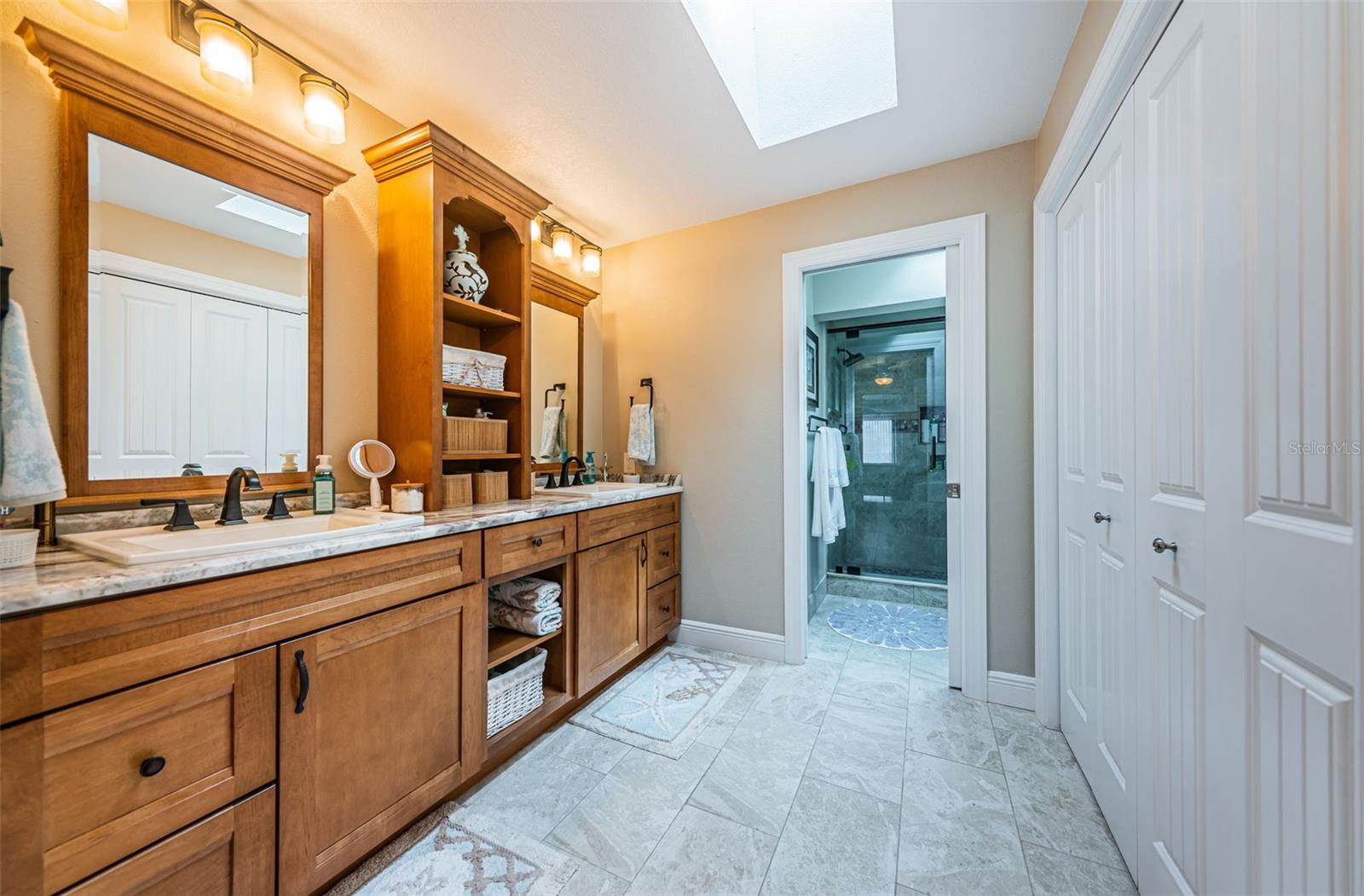 Image 22 of 33 For 2515 Bay Boulevard A
