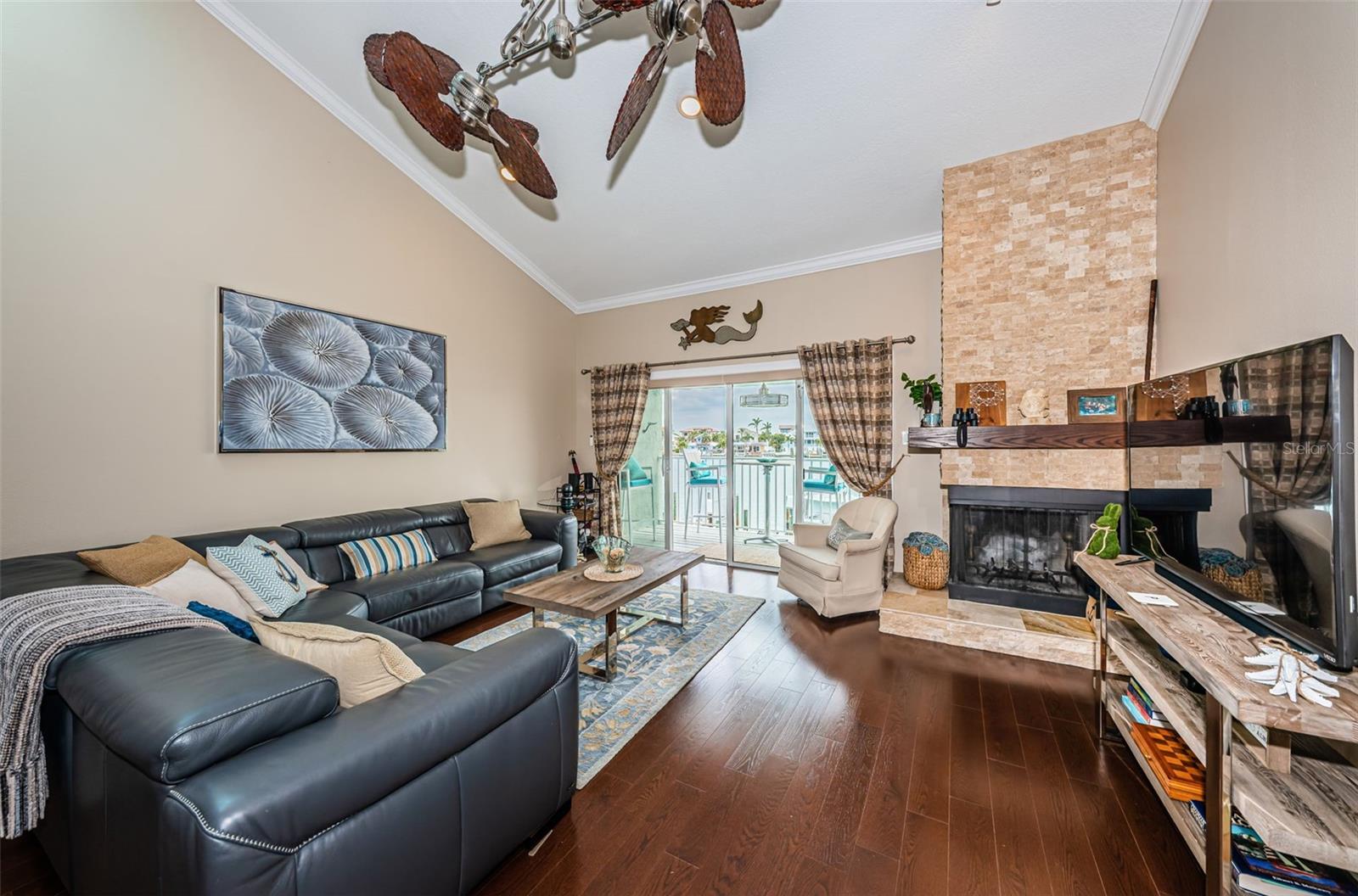 Image 5 of 33 For 2515 Bay Boulevard A