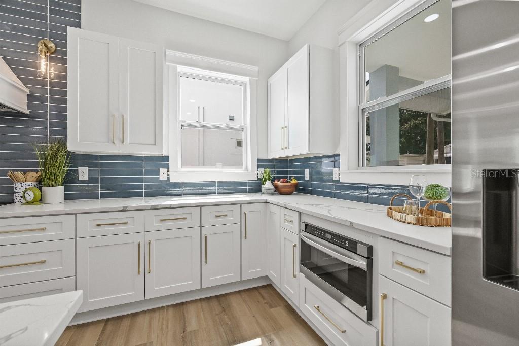 Image 10 of 38 For 1818 31st Avenue N