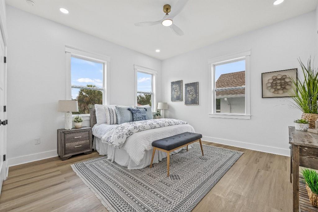 Image 17 of 38 For 1818 31st Avenue N