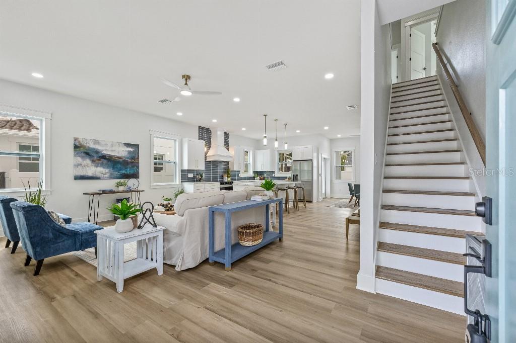 Image 3 of 38 For 1818 31st Avenue N