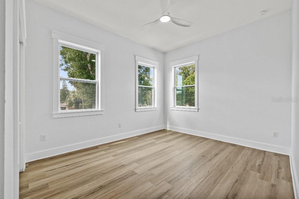 Image 30 of 38 For 1818 31st Avenue N