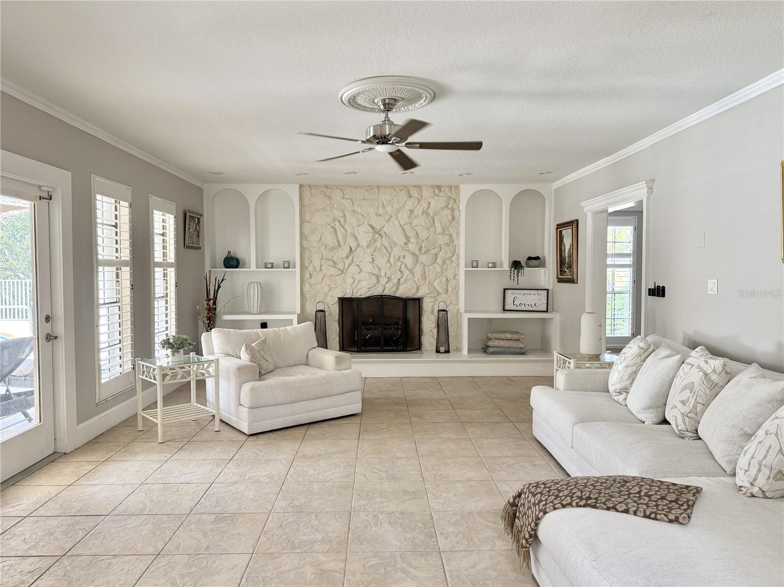 Listing photo id 8 for 7425 Terrace River Drive