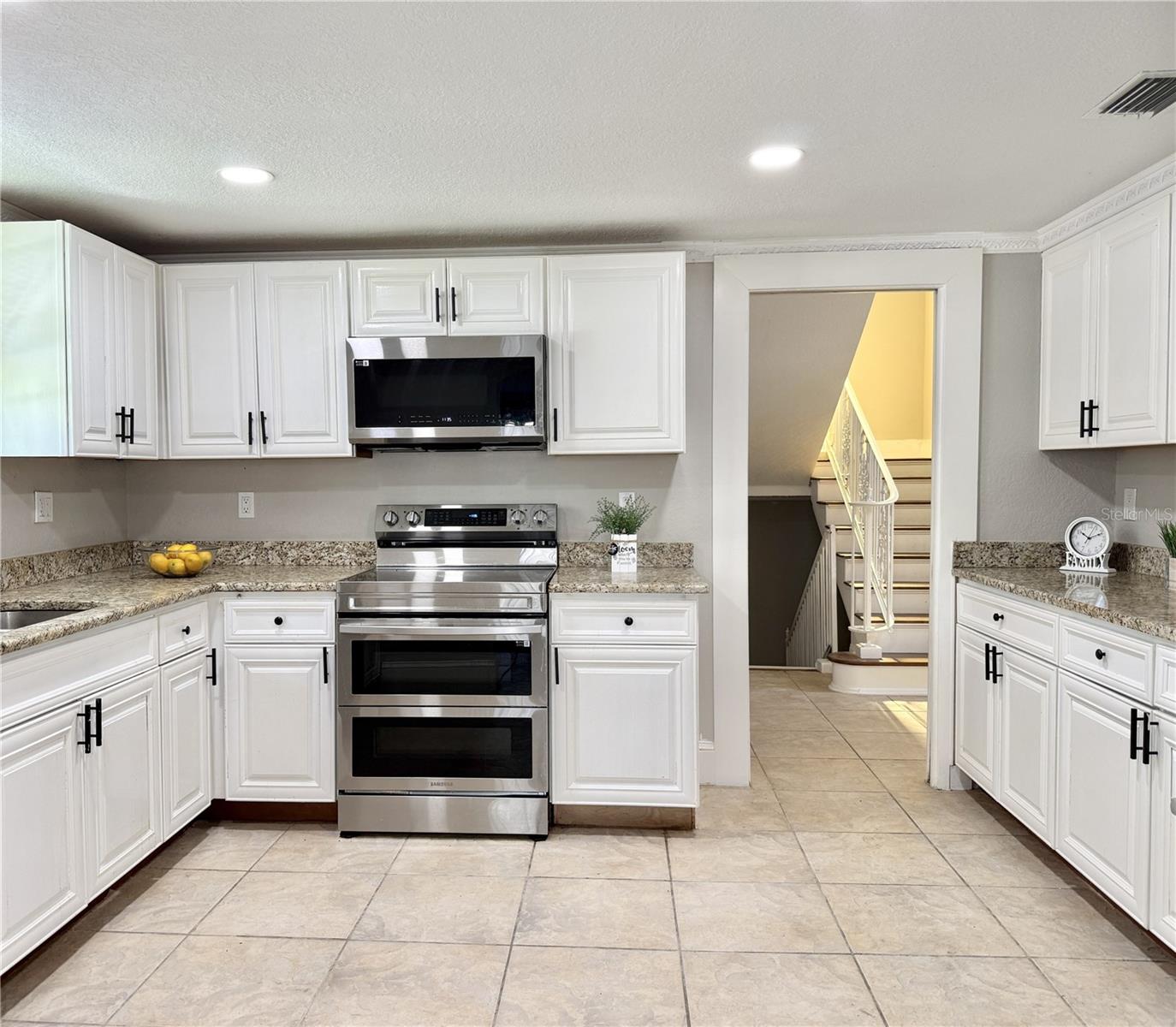 Listing photo id 18 for 7425 Terrace River Drive