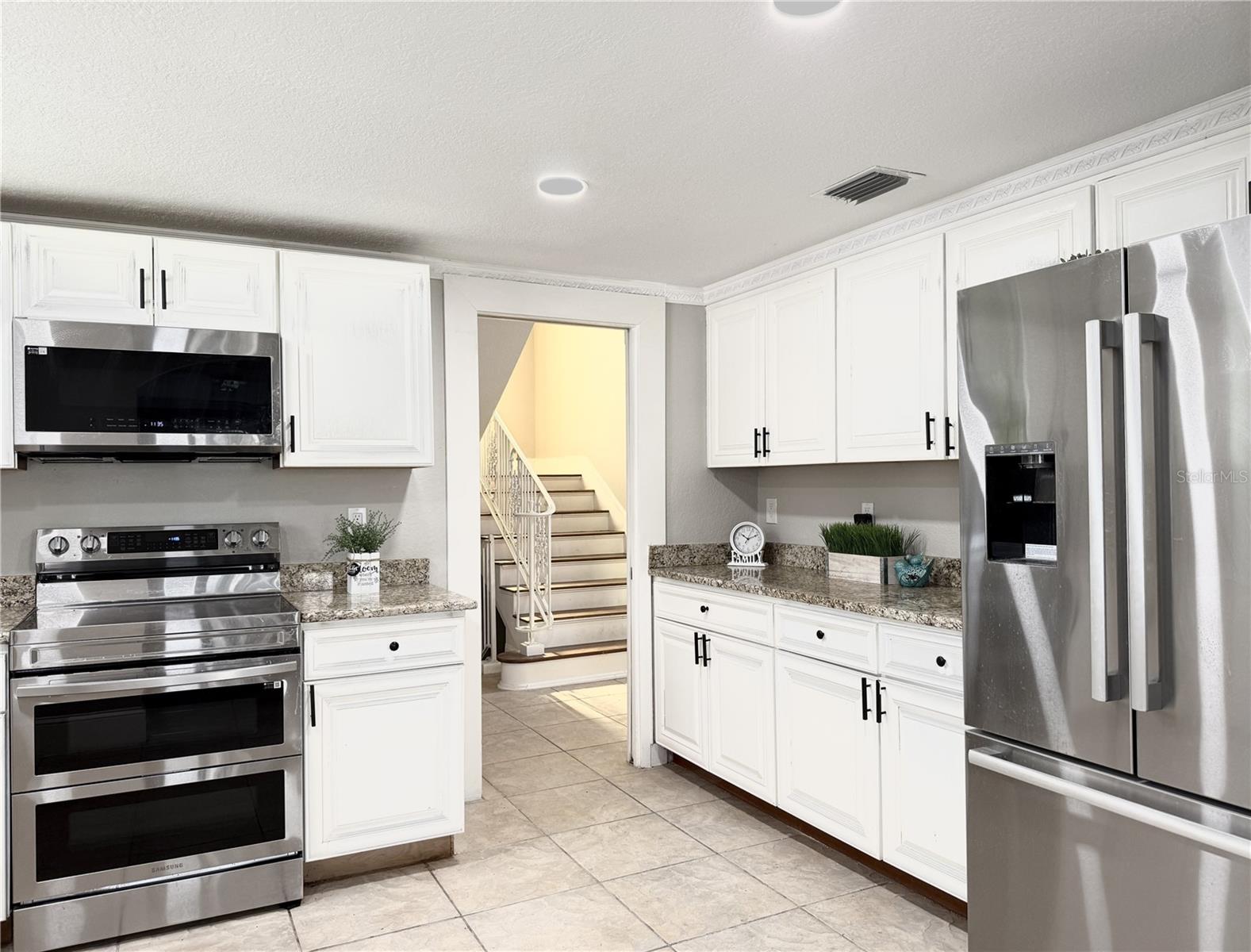 Listing photo id 19 for 7425 Terrace River Drive