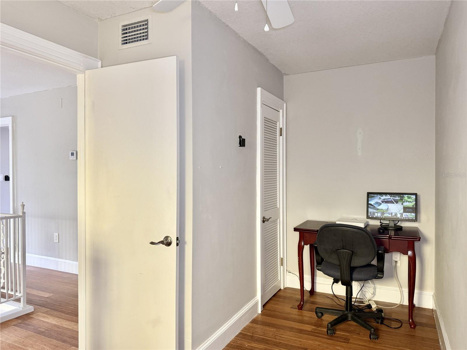 Listing photo id 36 for 7425 Terrace River Drive