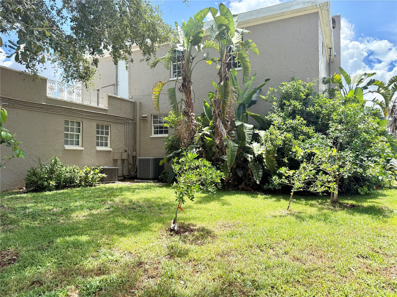 Listing photo id 3 for 7425 Terrace River Drive