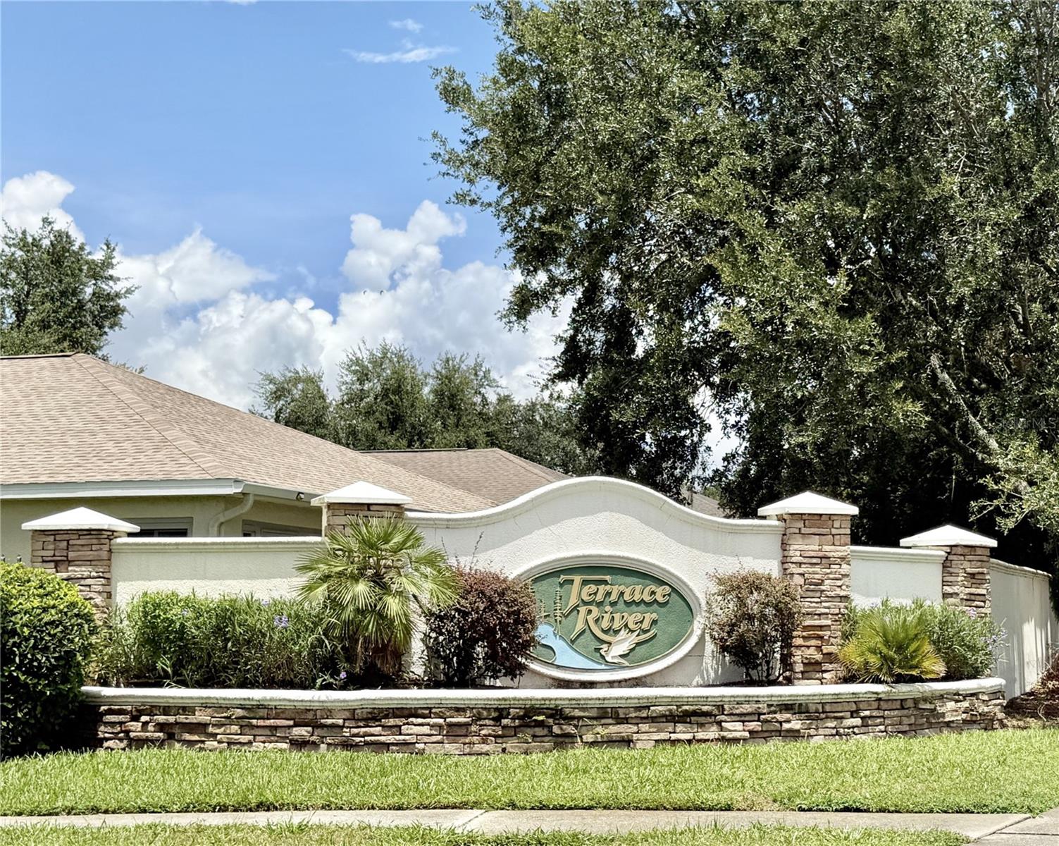 Listing photo id 56 for 7425 Terrace River Drive