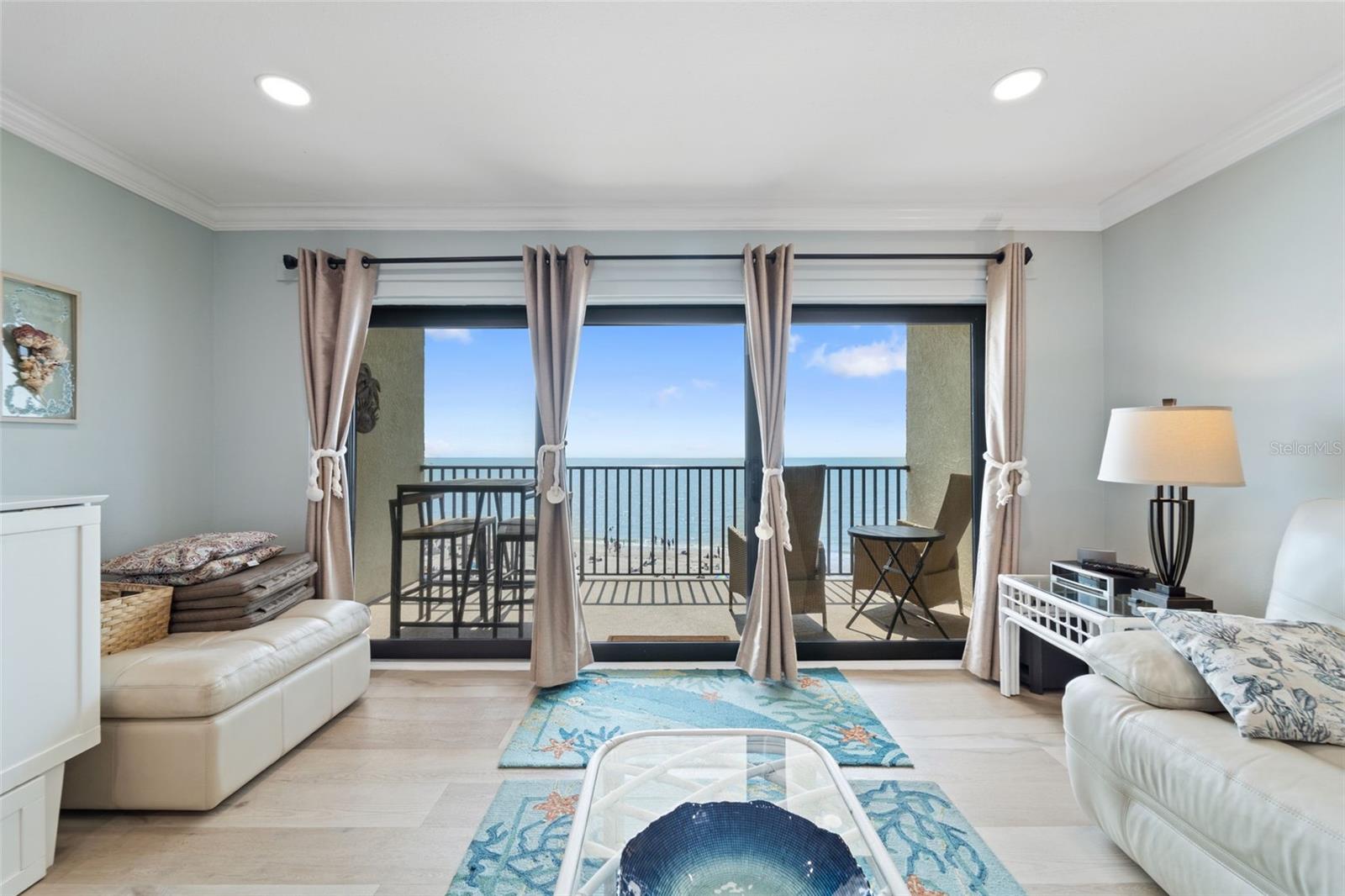 Image 13 of 73 For 12924 Gulf Boulevard 502