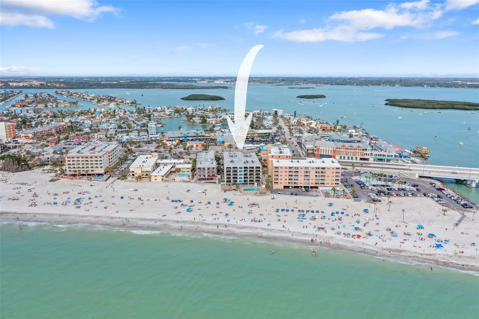 Image 36 of 73 For 12924 Gulf Boulevard 502