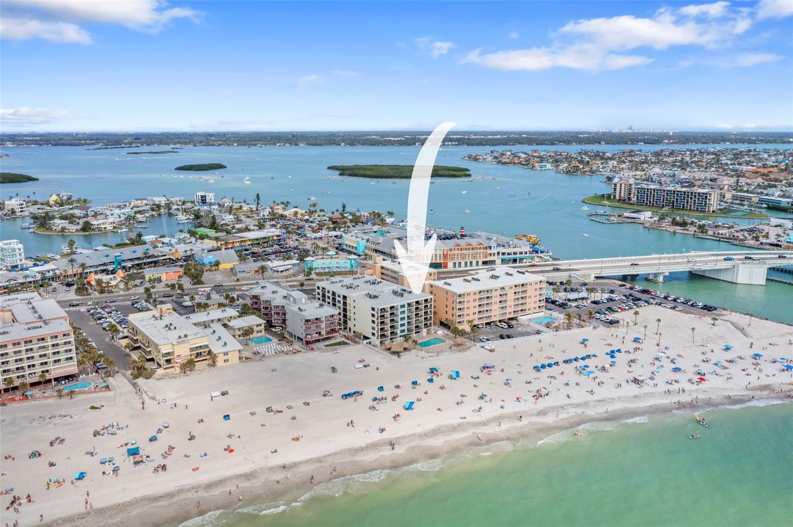 Image 38 of 73 For 12924 Gulf Boulevard 502