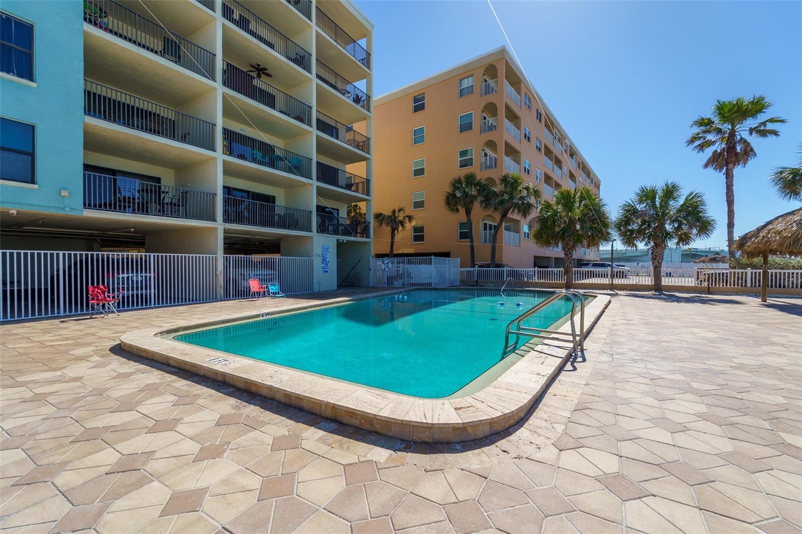 Image 46 of 73 For 12924 Gulf Boulevard 502