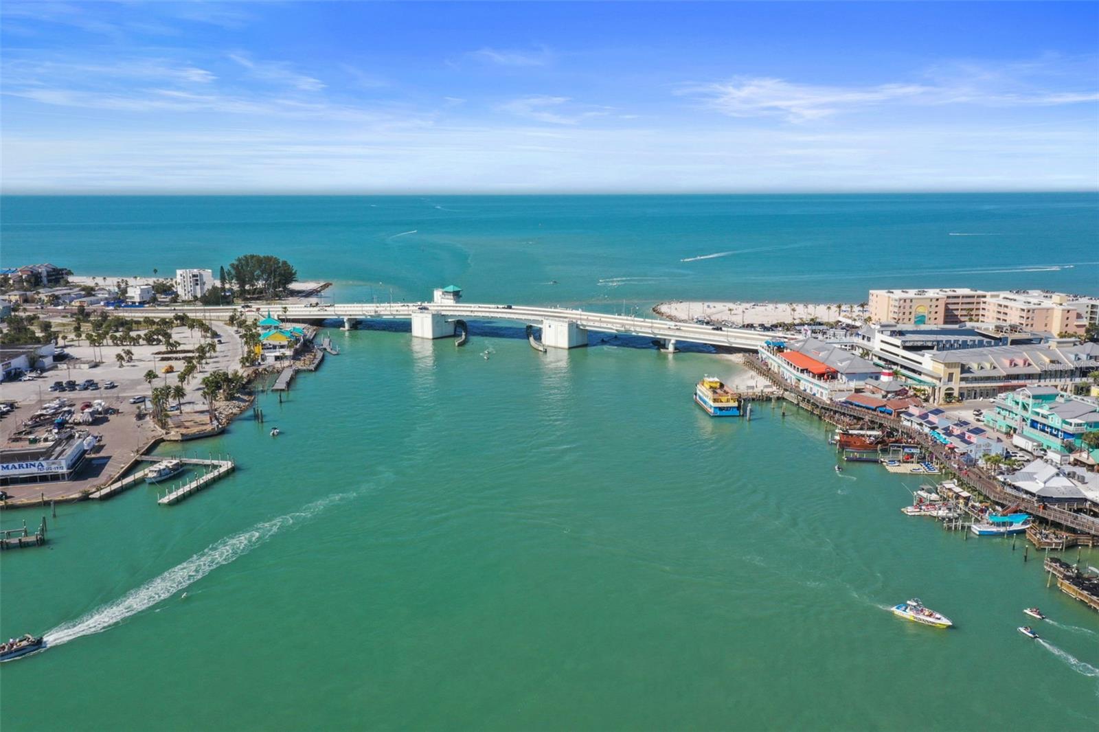 Image 70 of 73 For 12924 Gulf Boulevard 502