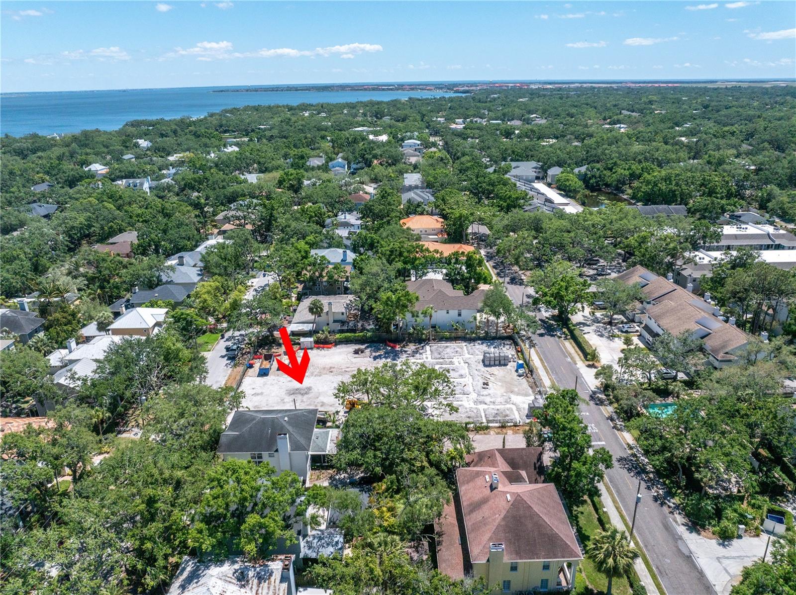 Listing photo id 5 for 5211 Jules Verne Court
