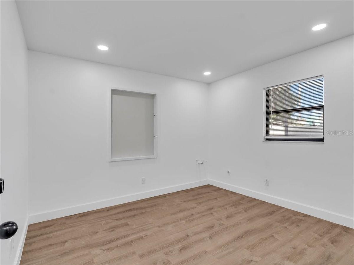 Image 10 of 46 For 3811 Sligh Avenue