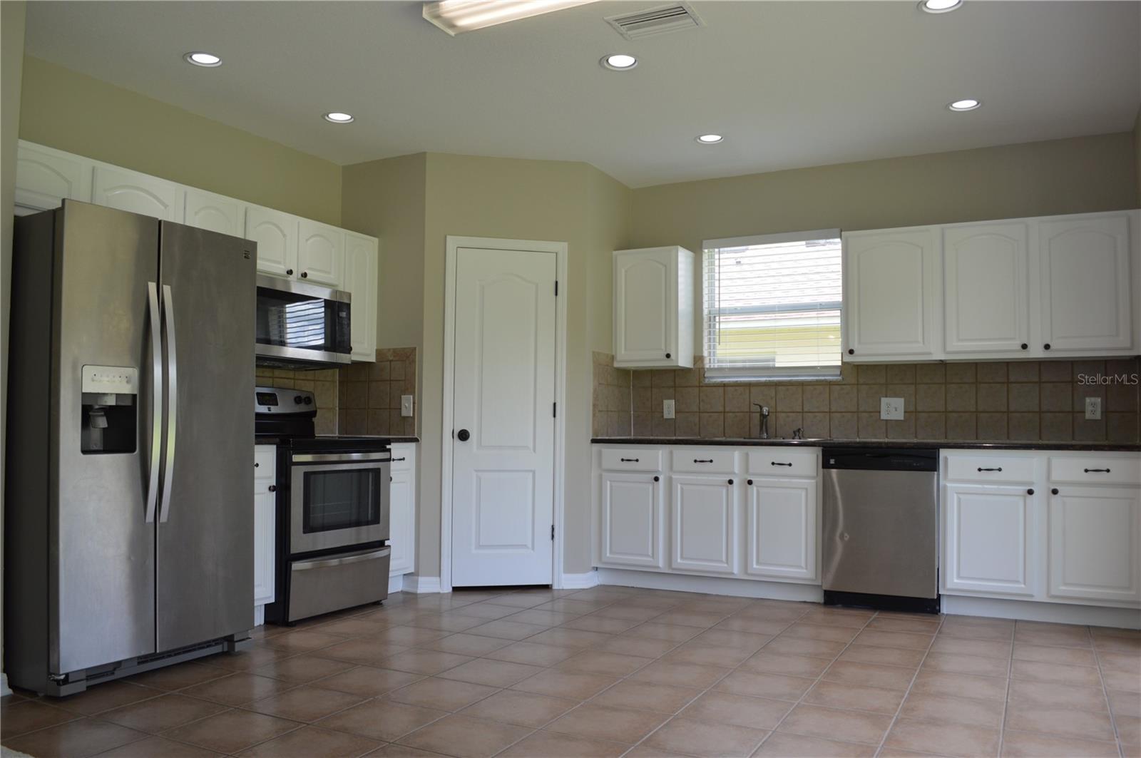 Image 8 of 53 For 30619 White Bird Avenue