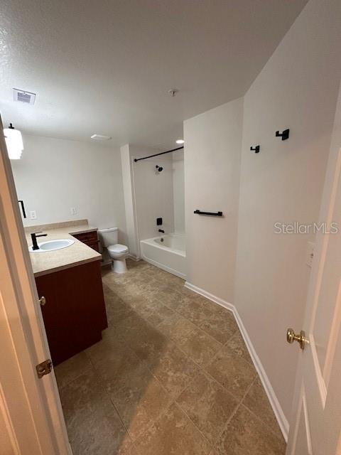 Image 10 of 27 For 5111 Bay Club Circle 5111