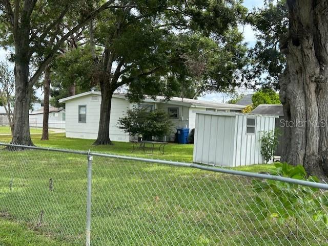 Image 34 of 57 For 2518 40th Avenue N