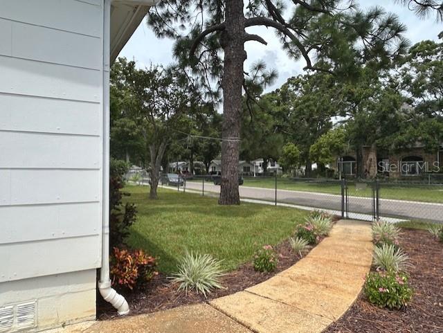 Image 7 of 57 For 2518 40th Avenue N