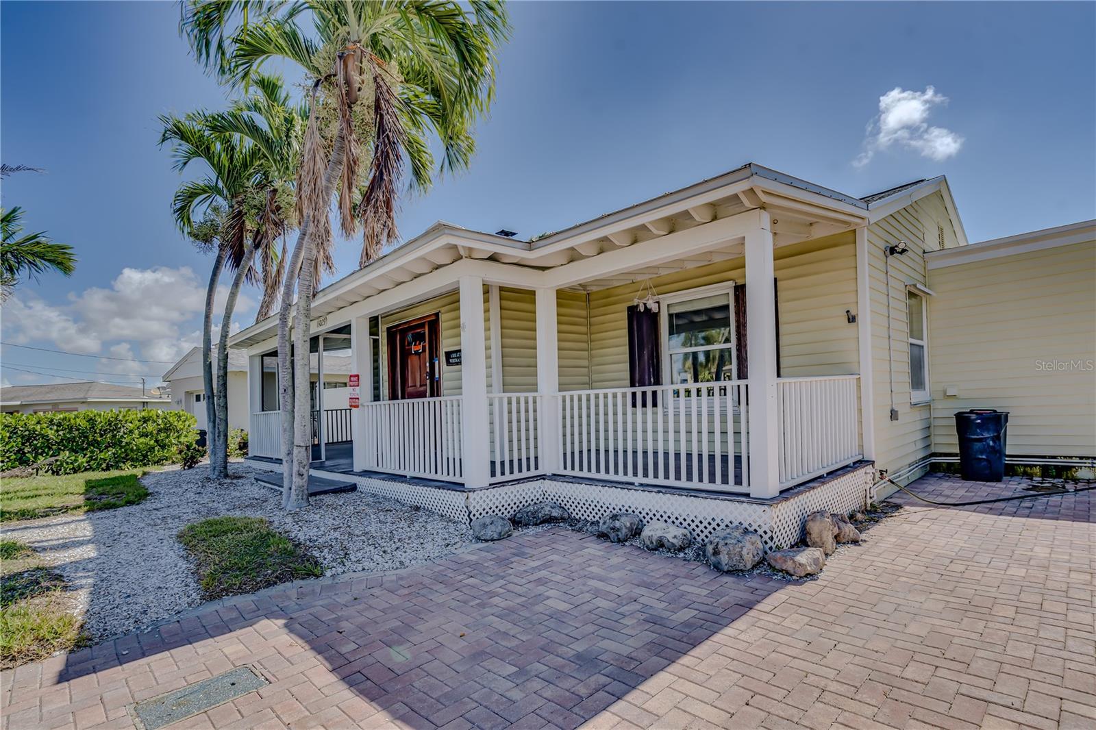 Image 11 of 64 For 16029 Redington Drive