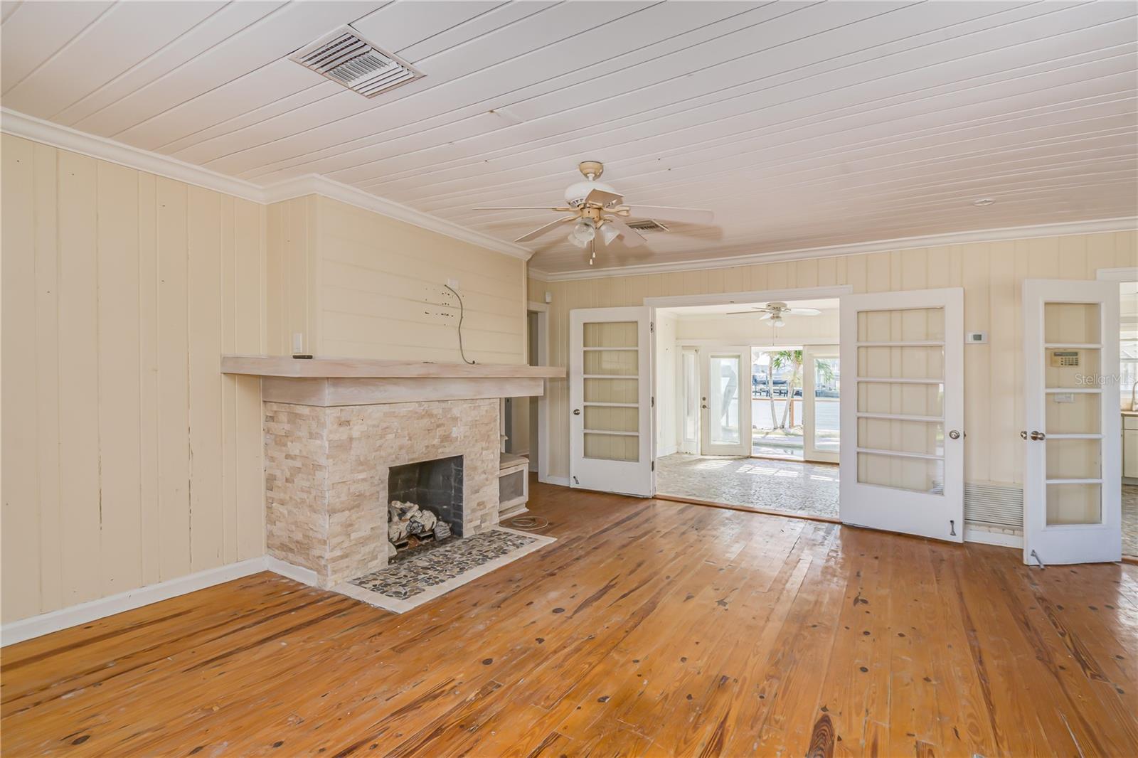 Image 15 of 64 For 16029 Redington Drive