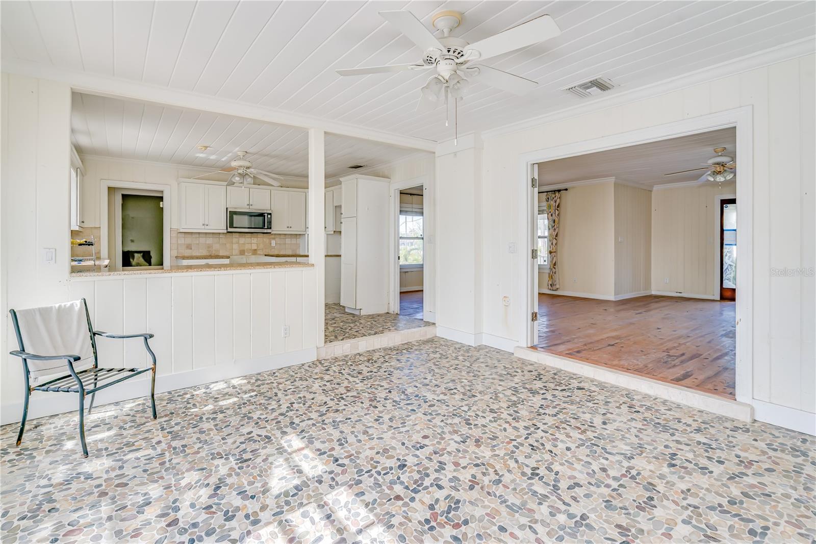 Image 20 of 64 For 16029 Redington Drive