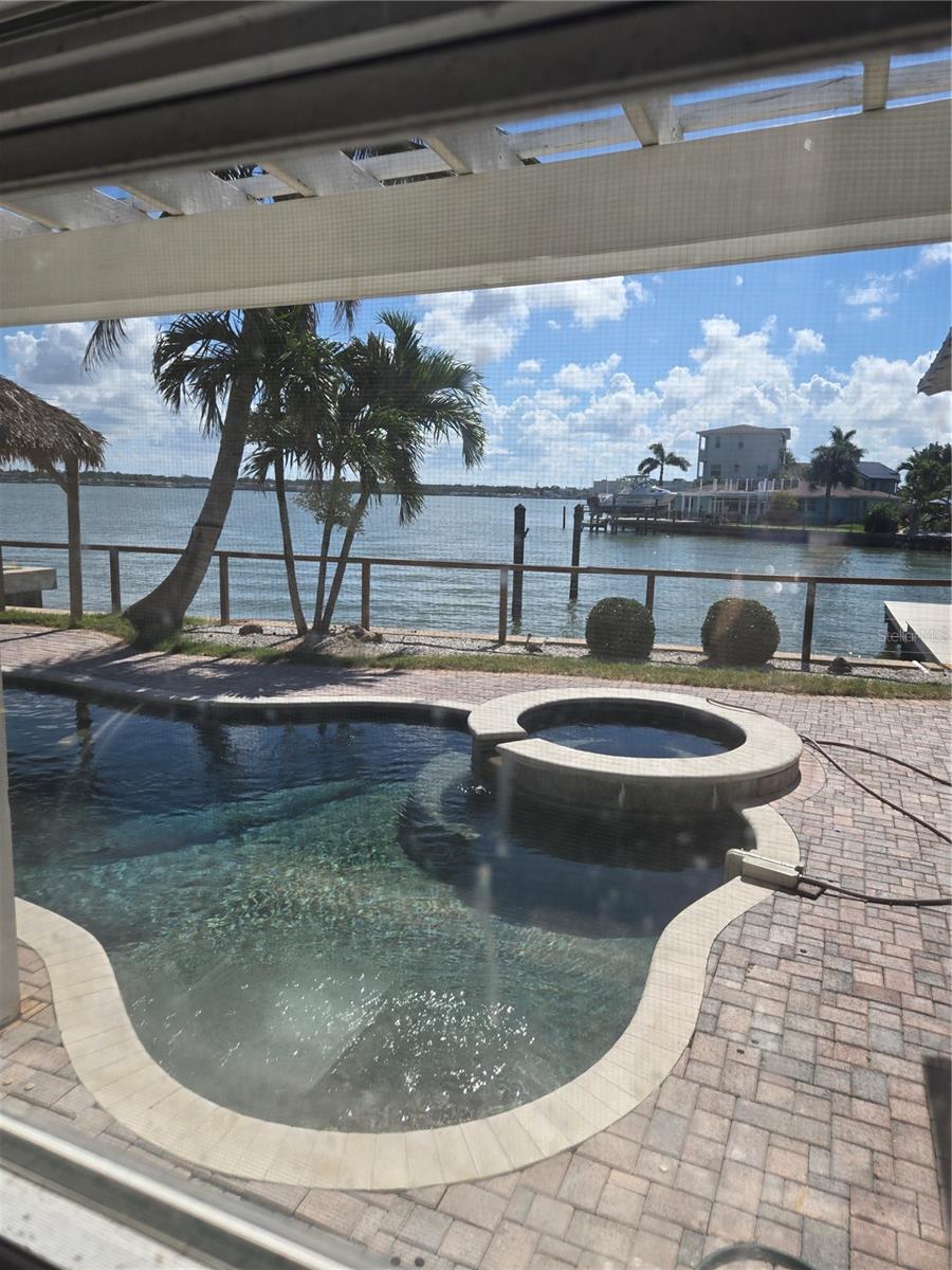 Image 5 of 64 For 16029 Redington Drive