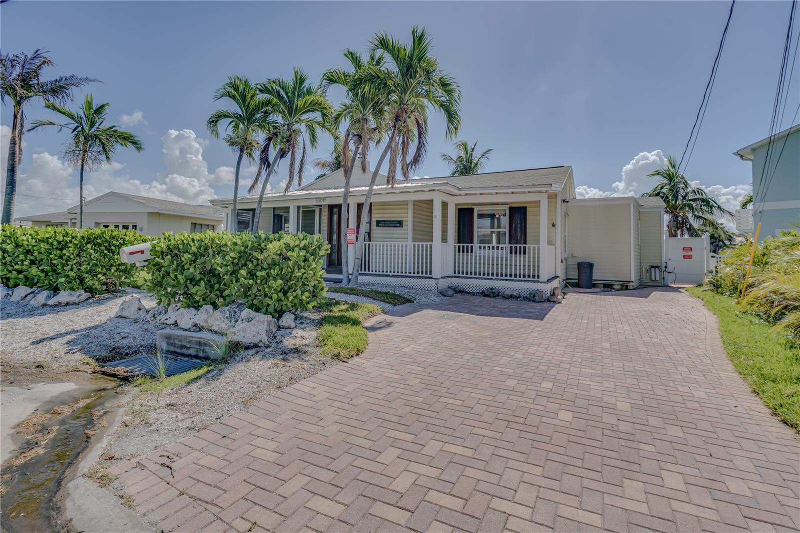 Image 55 of 64 For 16029 Redington Drive