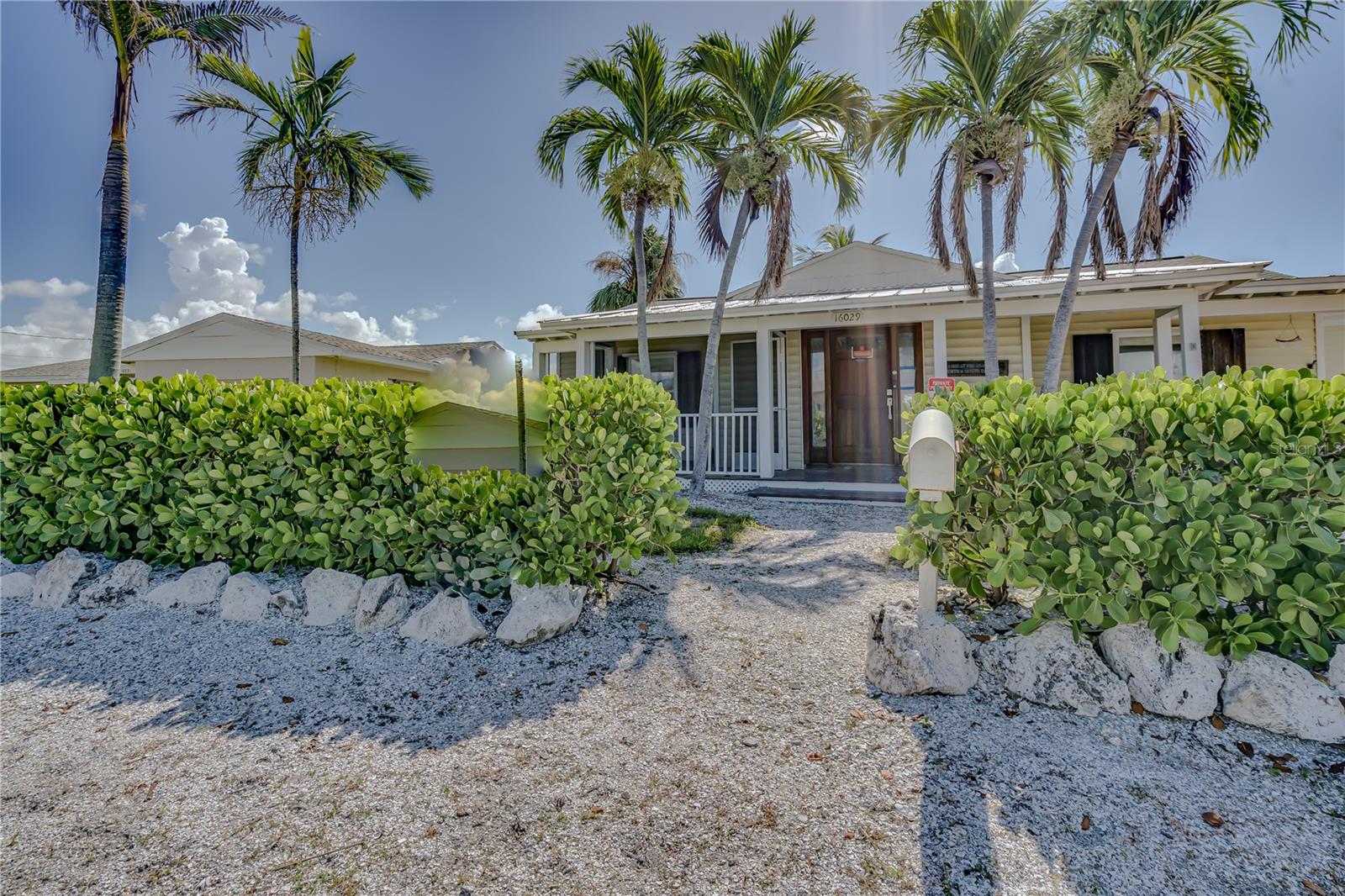 Image 57 of 64 For 16029 Redington Drive