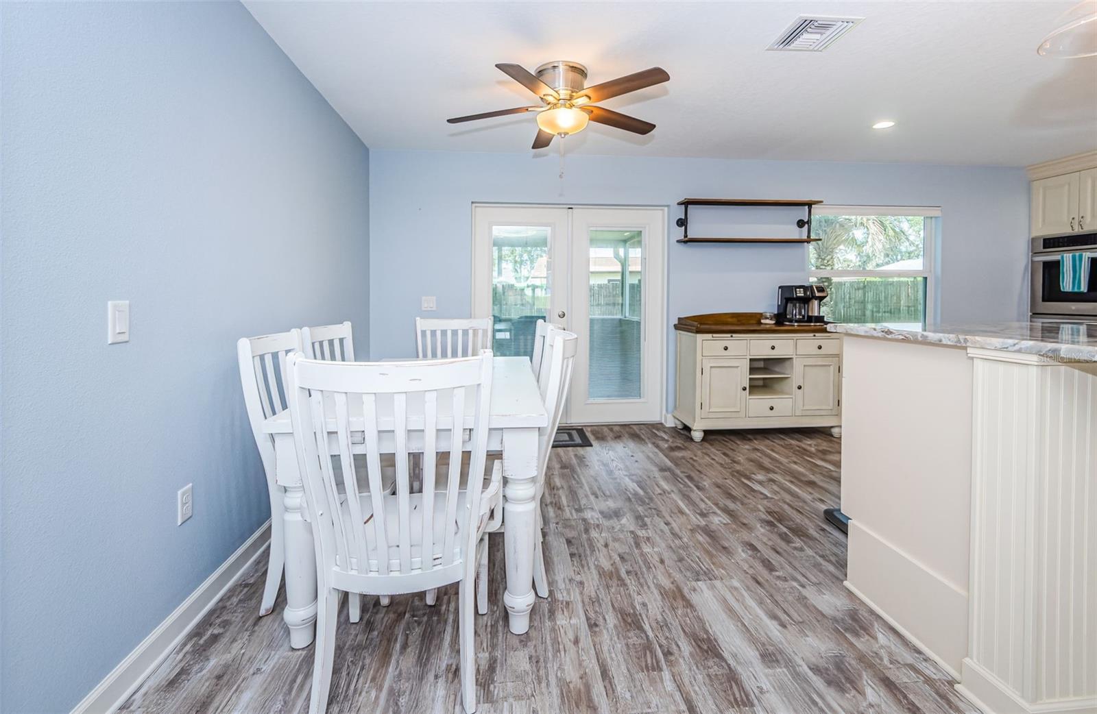 Image 11 of 33 For 31090 Inwood Circle