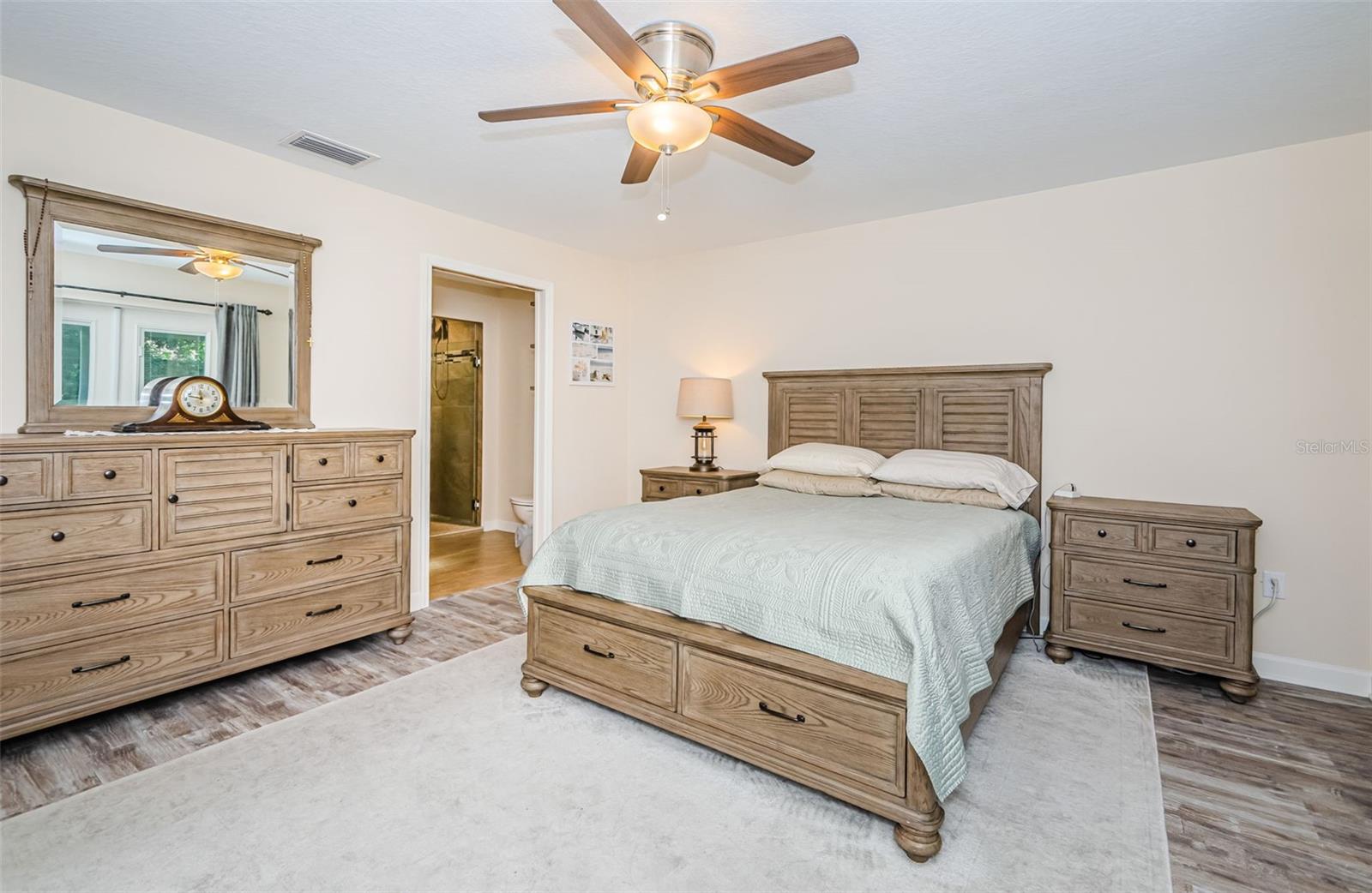 Image 13 of 33 For 31090 Inwood Circle