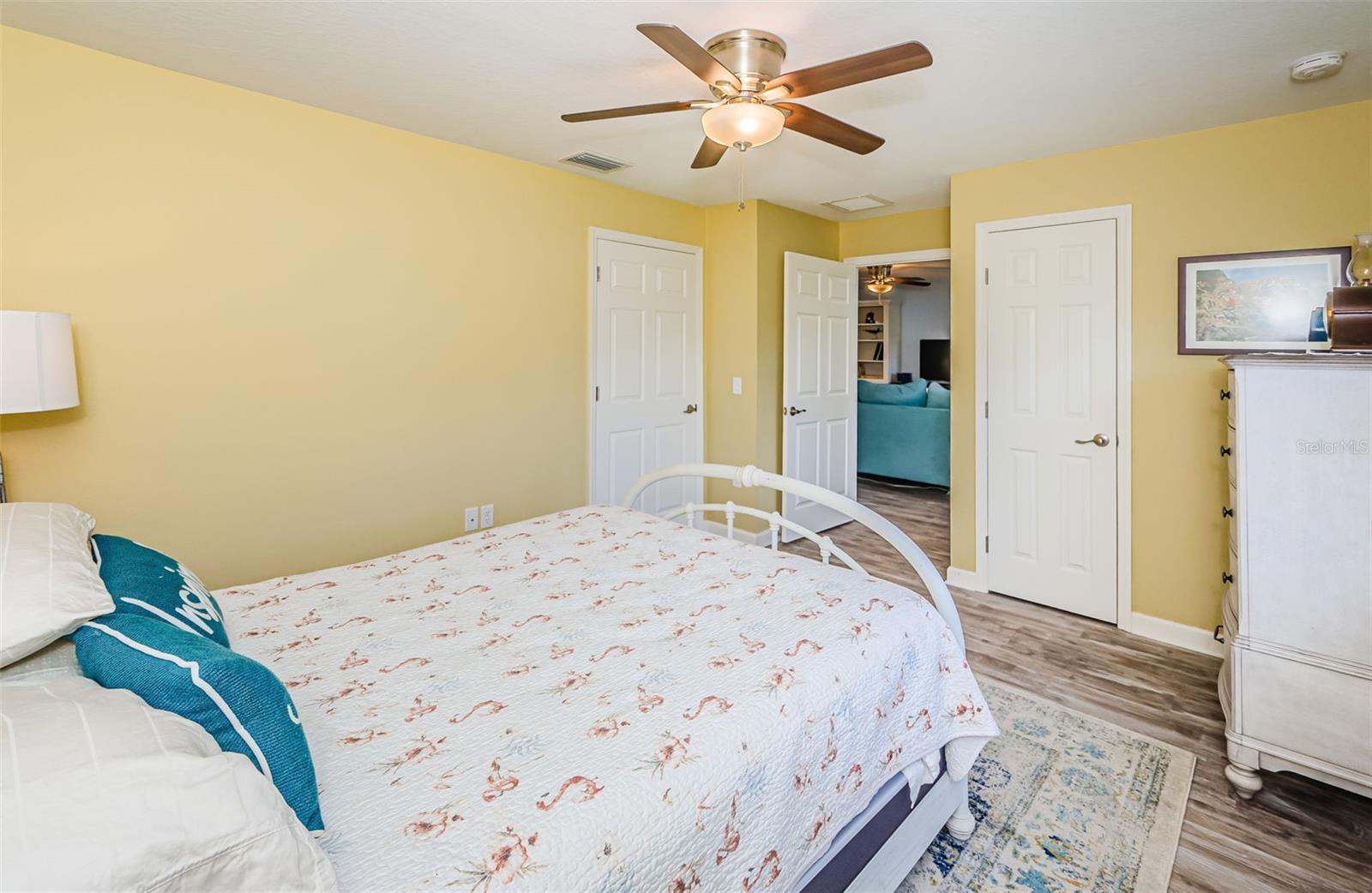 Image 18 of 33 For 31090 Inwood Circle