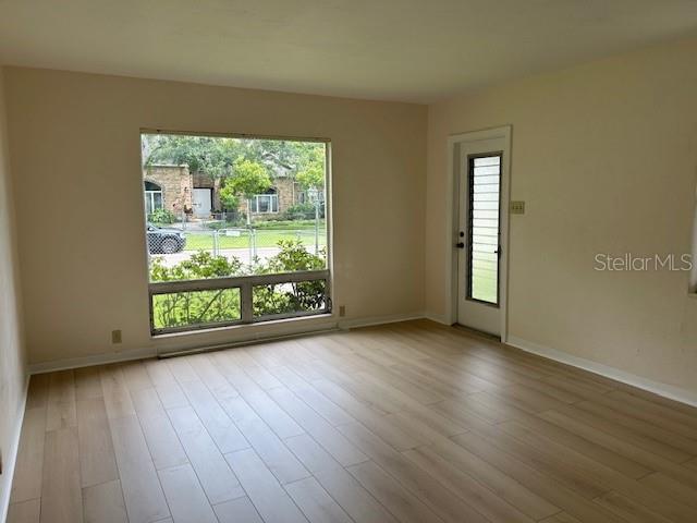 Image 24 of 48 For 2534 40th Avenue N