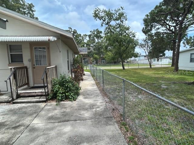 Image 5 of 48 For 2534 40th Avenue N