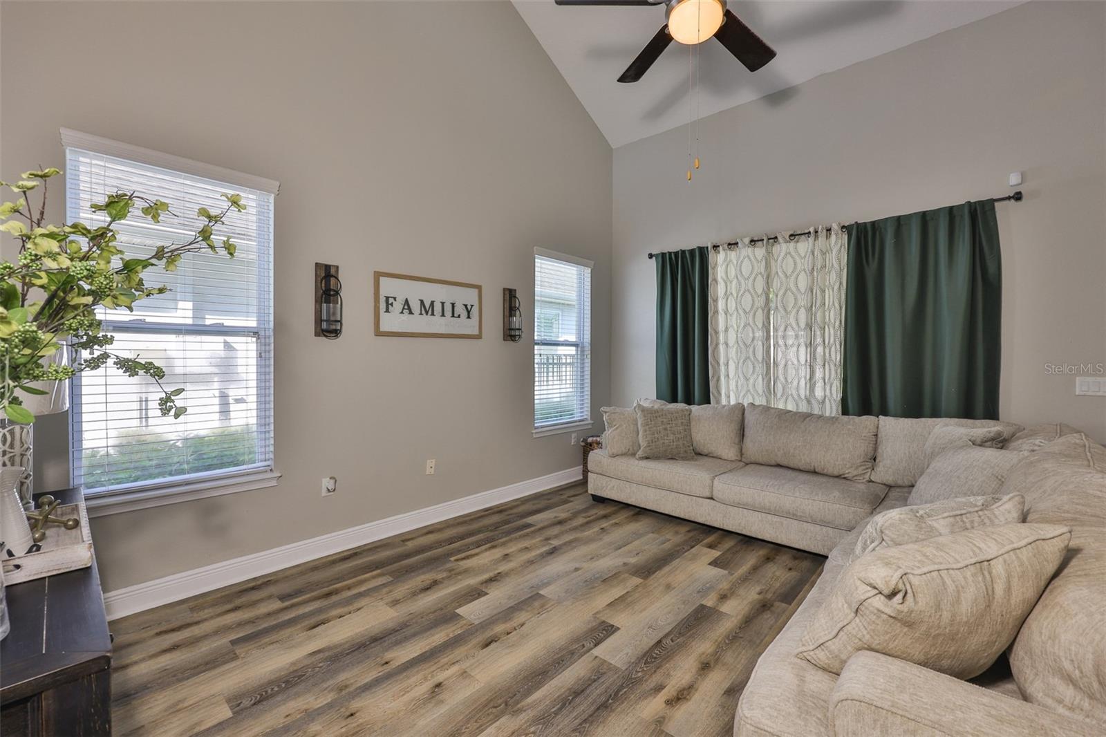 Image 10 of 53 For 7912 Hampton Lake Drive